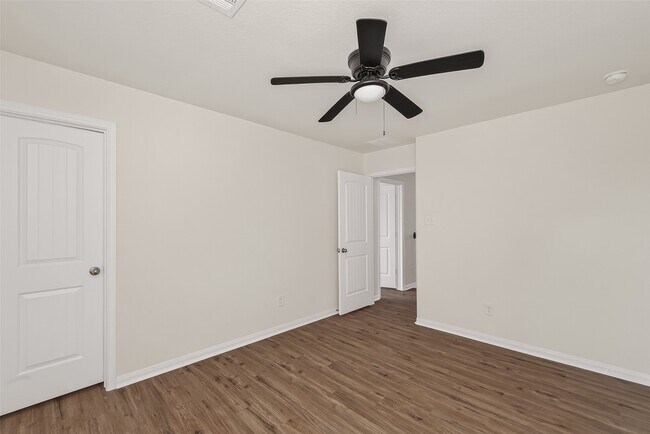 Building Photo - 3503 Cannon Dr