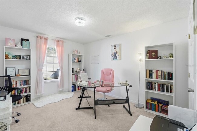 Building Photo - 6 Reybury Ln