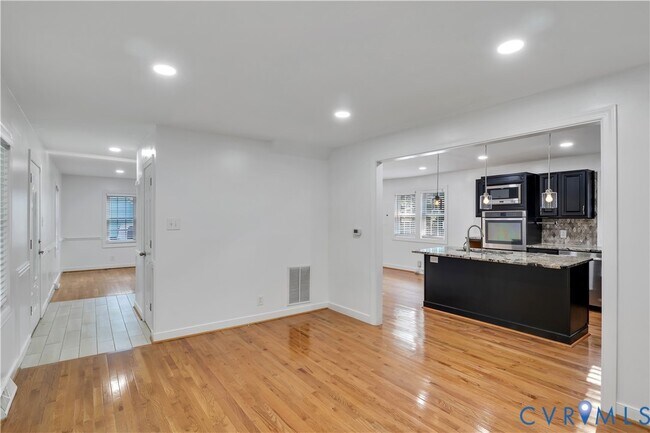 Building Photo - 2222 Early Settlers Rd