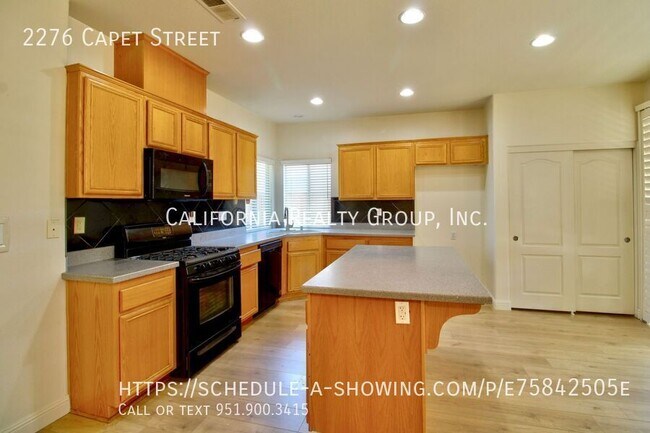 Building Photo - 2276 Capet St
