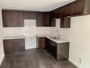 Building Photo - 303 Harlem St