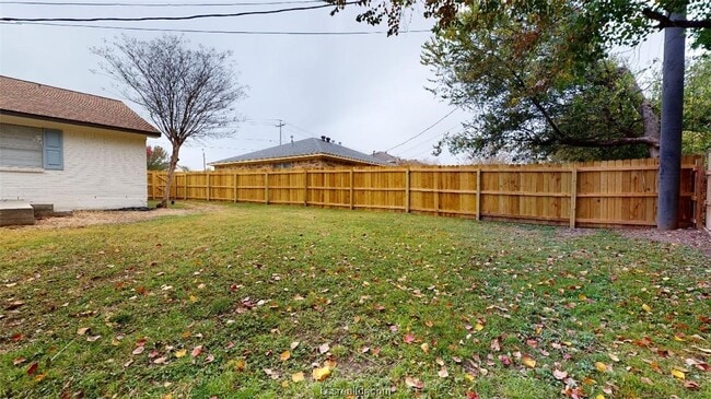 Building Photo - 2347 Cornell Dr