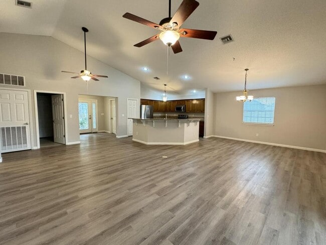 Building Photo - 222 Biltmore Pl