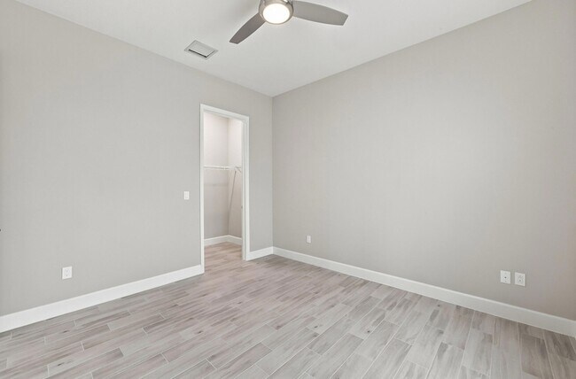 Building Photo - 5608 Macoon Wy