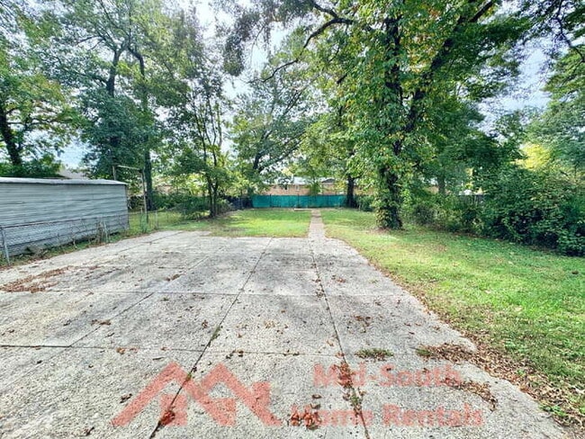 Building Photo - 1761 Winston Dr