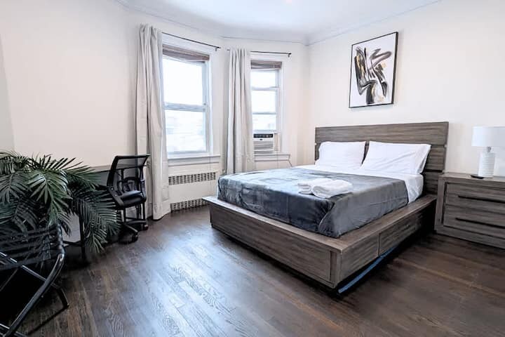 Building Photo - 108 Gotthart St