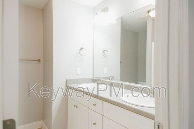 Building Photo - 1011 Coveside Trl