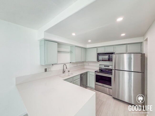 Building Photo - SD: Spacious 2BD/2.5BA home in Del Cerro with Fireplace, Private Balcony & 2-Car Garage