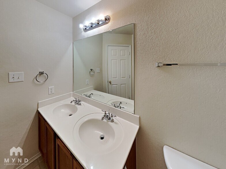 Building Photo - 6539 Estes Flats