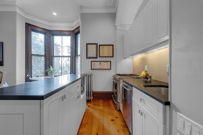 Building Photo - 19 Braddock Park