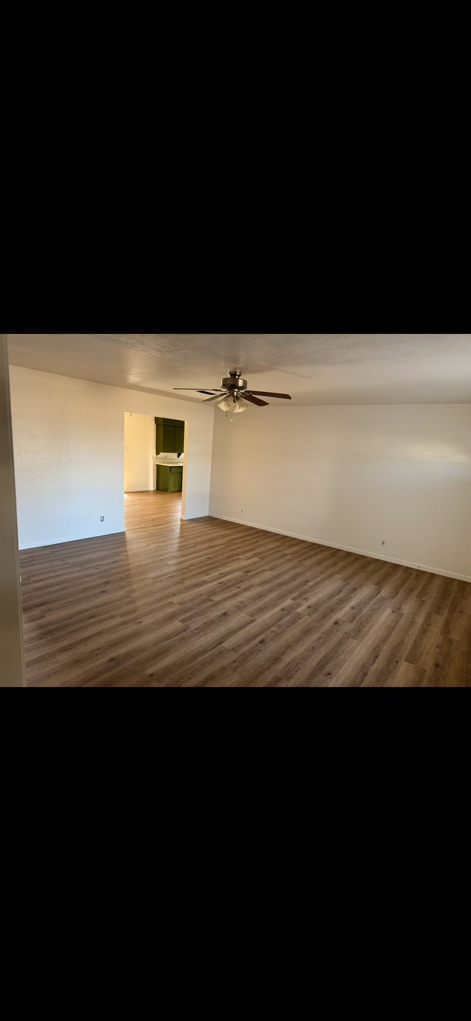 Building Photo - 207 Runaway Bay Dr