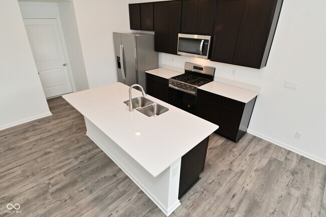 Building Photo - 6296 Wasco Dr