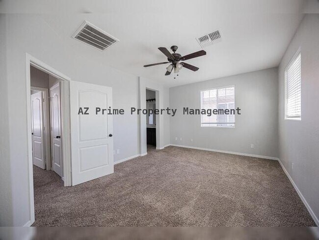 Building Photo - 7422 S 27th Way