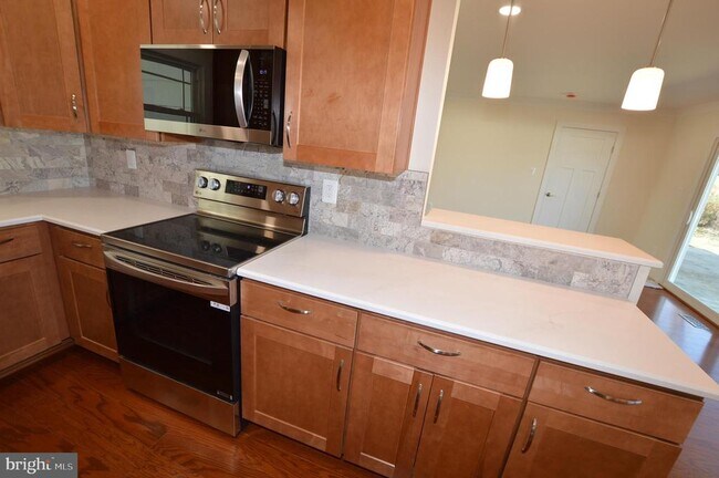 Building Photo - 12116 Whitehall Dr