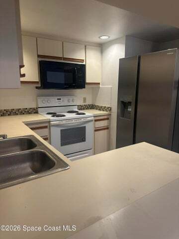 Building Photo - 1600 Woodland Dr