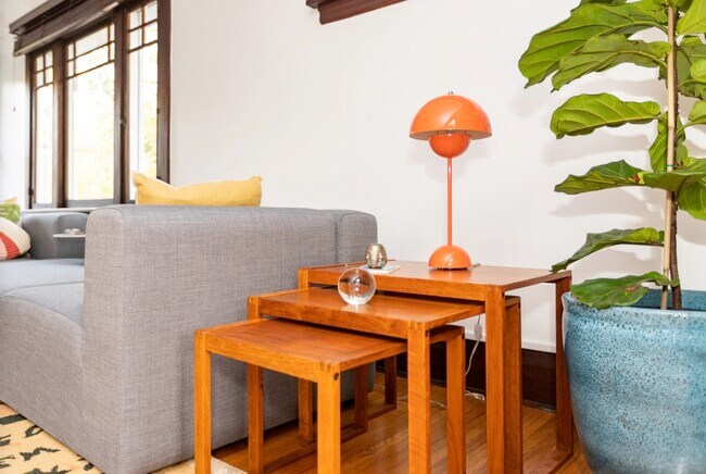 Living - 5850 Foothill Dr