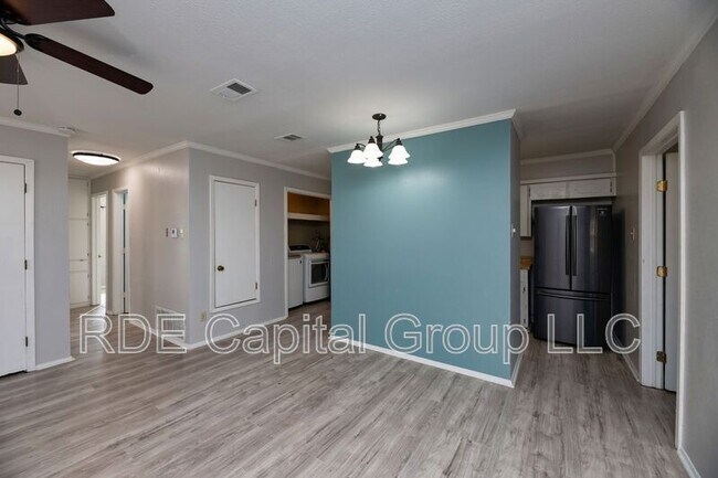 Building Photo - 1407 Franklin St