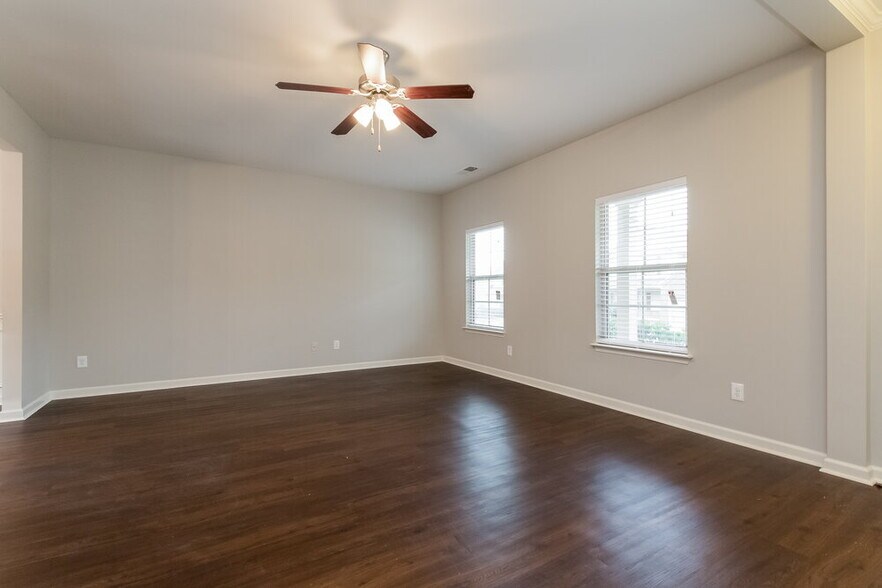 Building Photo - 3375 Ivey Ridge Rd NE