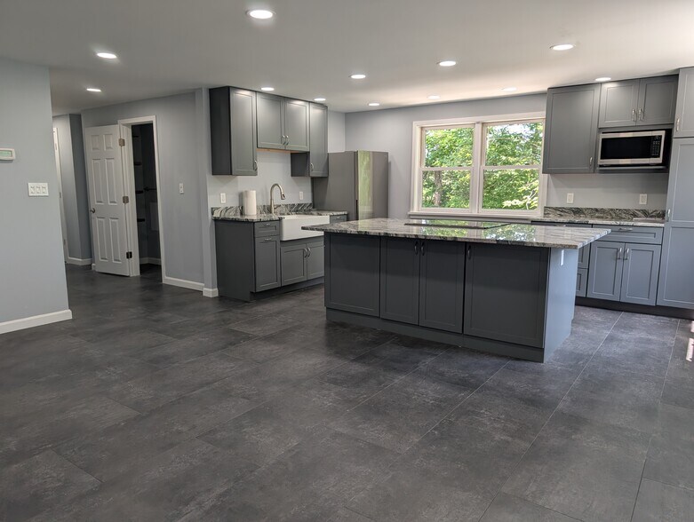 kitchen - 2014 US Route 3