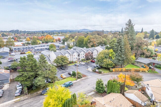 Aerial Photo - Hunnington House Apartments