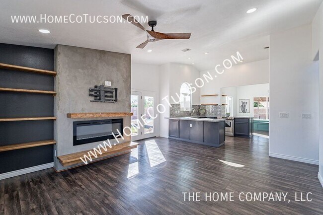 Building Photo - 2581 W Camino De La Joya