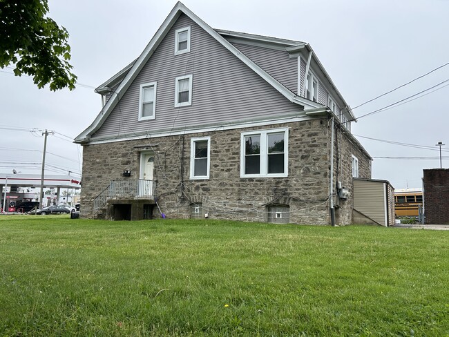 Building Photo - 6370 Oxford Ave