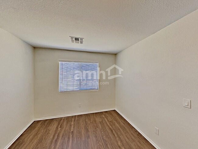 Building Photo - 7547 W Vermont Ave