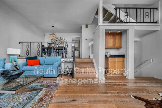 Building Photo - 420 Palos Verdes Blvd