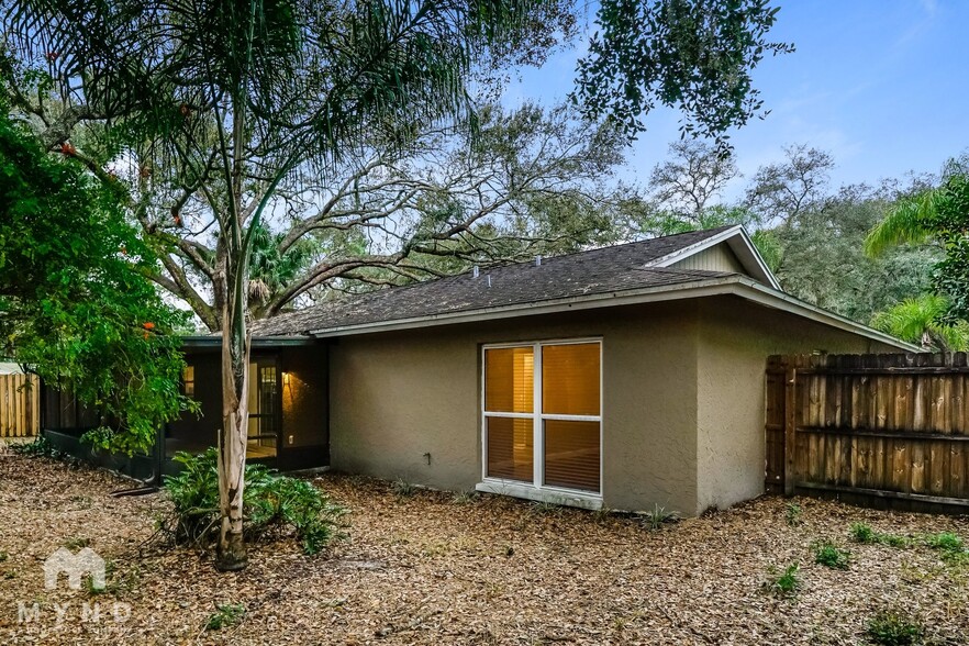 Building Photo - 14701 Laurel Lake Ln