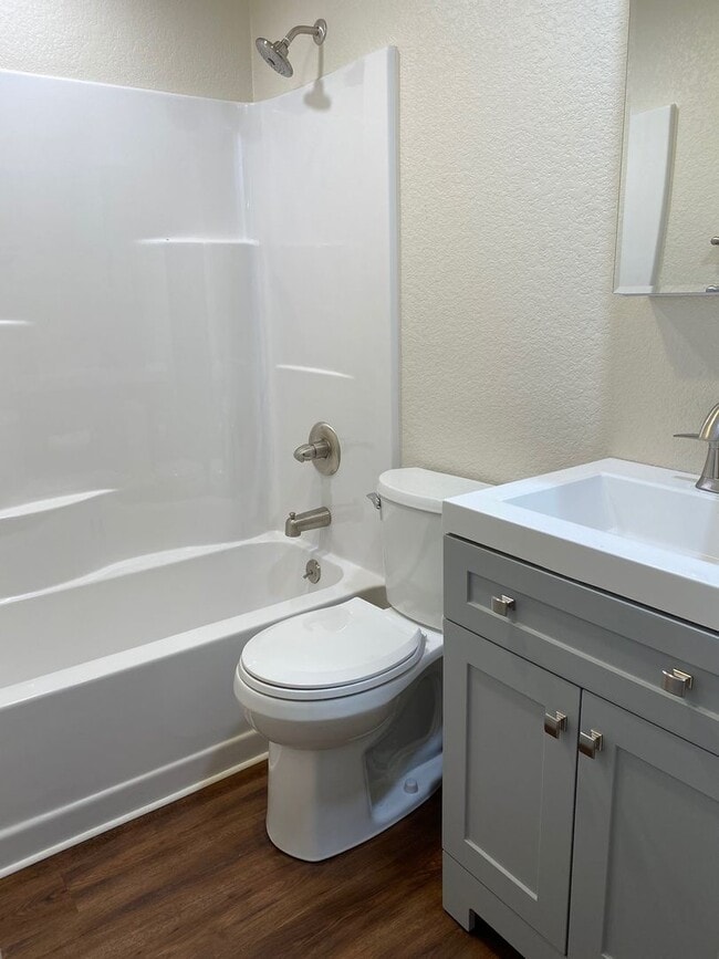 Building Photo - 309 Hobson St