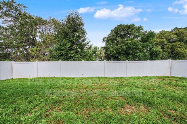 Building Photo - 7918 Chestnut View Dr