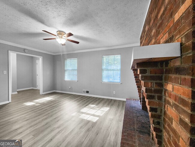 Building Photo - 201 Old Mill Trail SW