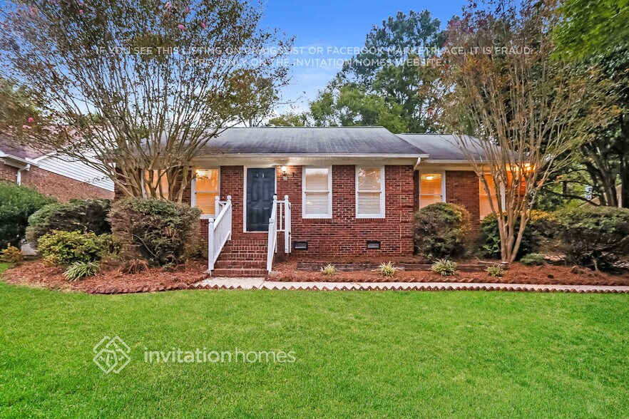 Primary Photo - 88 Paddington Dr SW