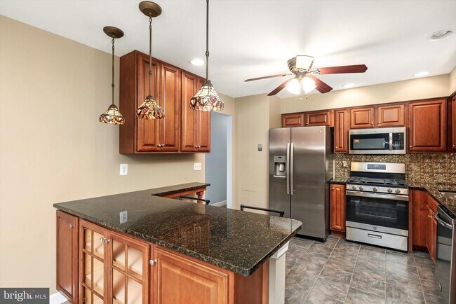 Building Photo - 29 Anita Dr