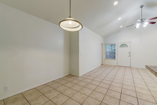 Building Photo - 106 E 46th St
