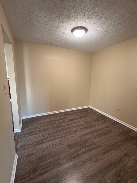 Building Photo - 1440 Slade Ave