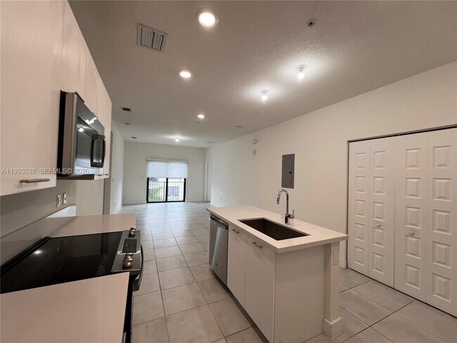 Building Photo - 8301 NW 41st St