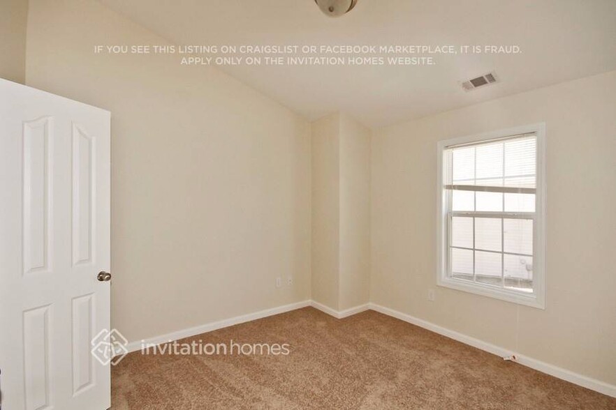 Building Photo - 5342 Catrina Way