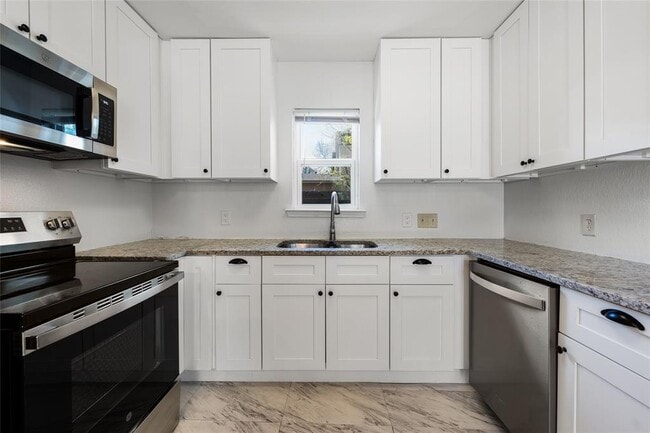 Building Photo - 1116 Ebert Ave