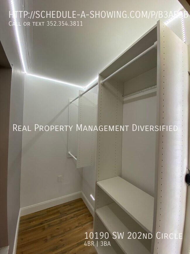 Building Photo - Rainbow Springs  Woodlands - 4/3/2 - Plus ...