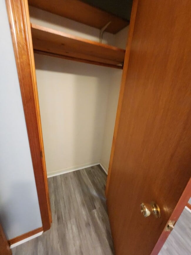 Building Photo - Beautiful 3 Bedroom 1 Bathroom Home