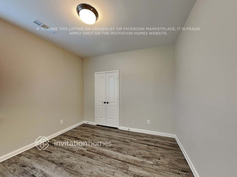 Building Photo - 529 Meadow Springs Dr