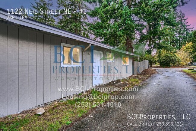 Building Photo - 1122 Neil St NE