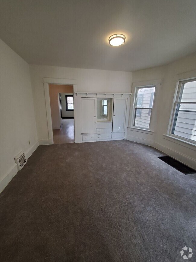 Building Photo - 3134-3136 N 35th St. (Duplex)