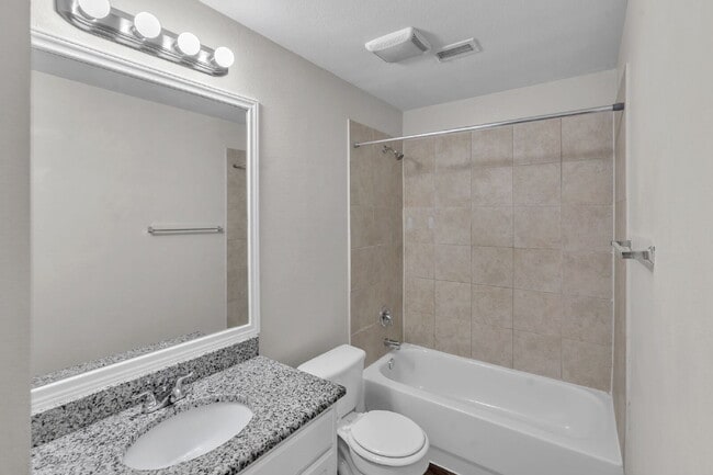 Building Photo - 11829 Gold Creek Dr E