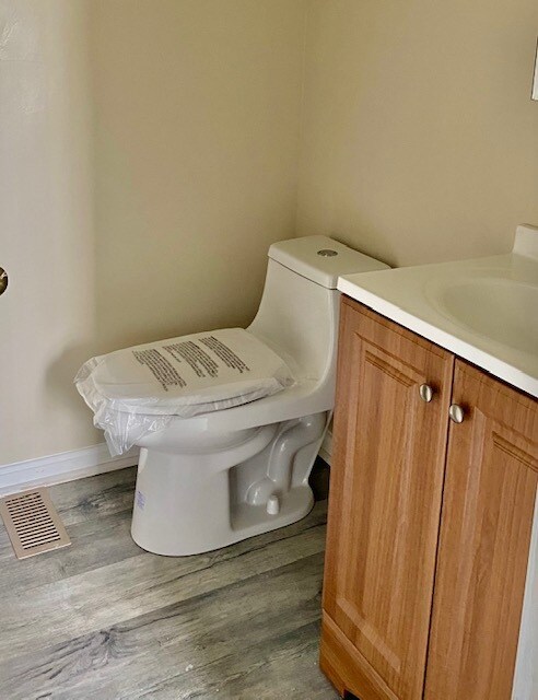 Powder Room - 4614 Snowflower Blvd