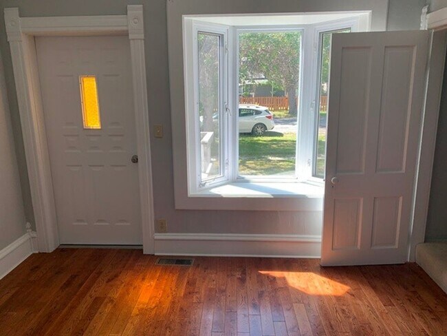 Building Photo - A Street in Columbus