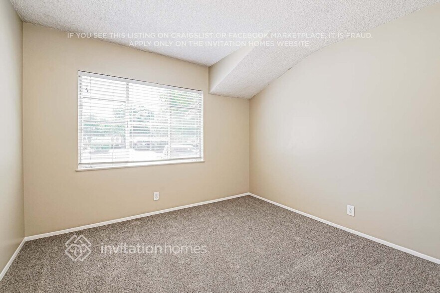 Building Photo - 1515 Mural Dr