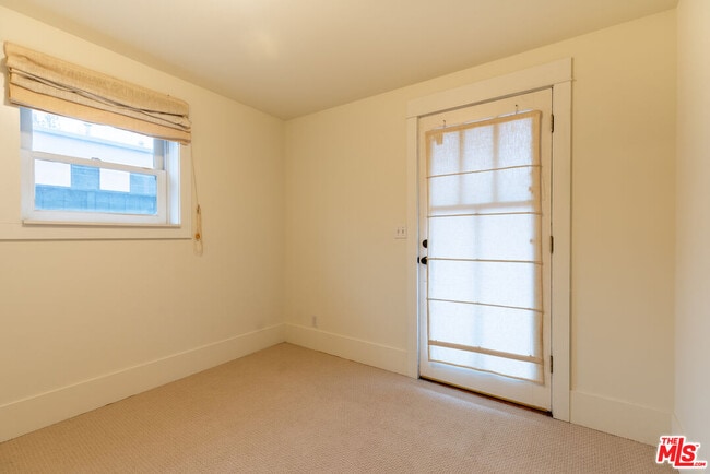 Building Photo - 2544 3rd St