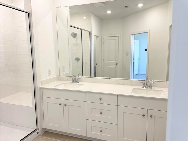 Building Photo - 6423 Symphony Wave Dr